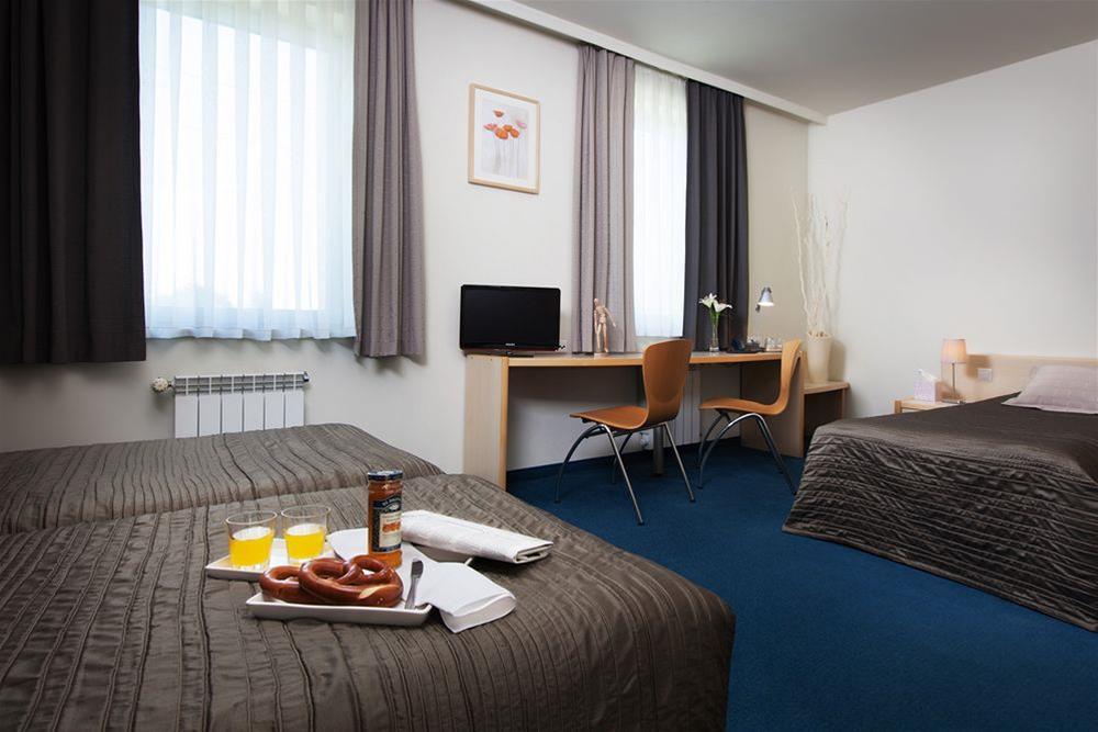 Hotel Perla كراكوفيا المظهر الخارجي الصورة